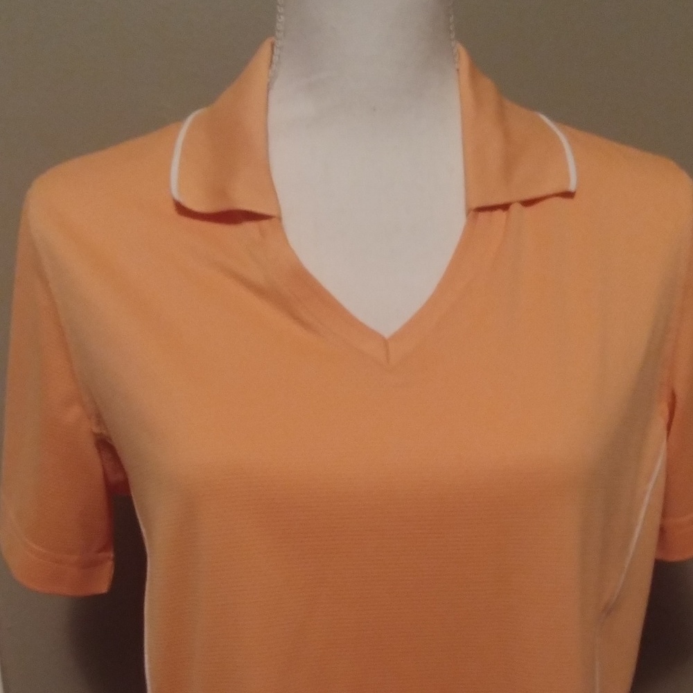 Ladies Links Tech Techno Dry golf shirt.